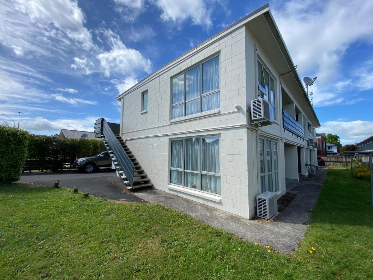Ulster Apartments Hamilton Esterno foto